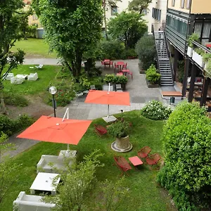 https://mercure-bologna-centro.emilia-romagnahotels.net